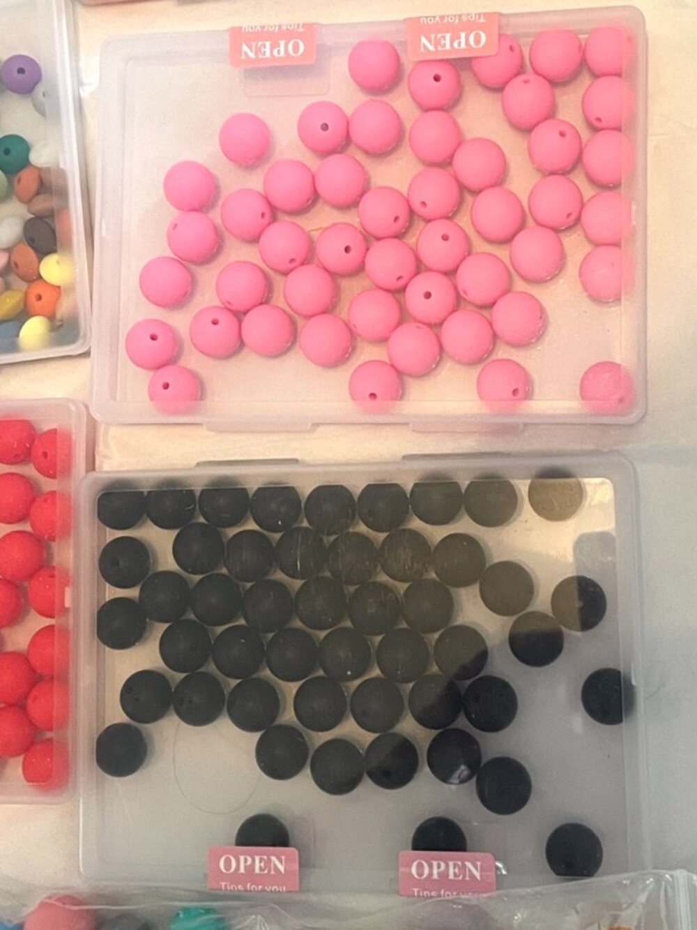 Large Lot of Silicone Beads-15mm-Lentils-Focal Beads-Barbie-Kuromi-Pen Beads - Picture 5 of 13